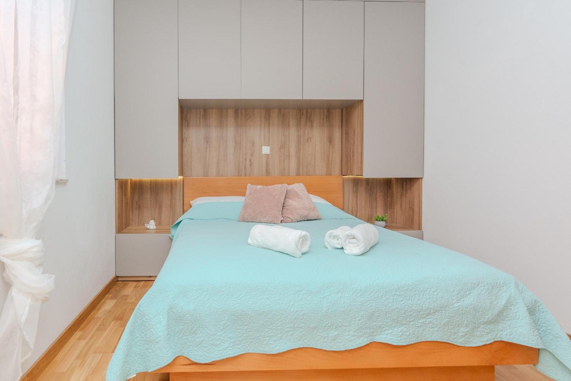 Holiday Home Lucy Pakostane Ngoại thất bức ảnh