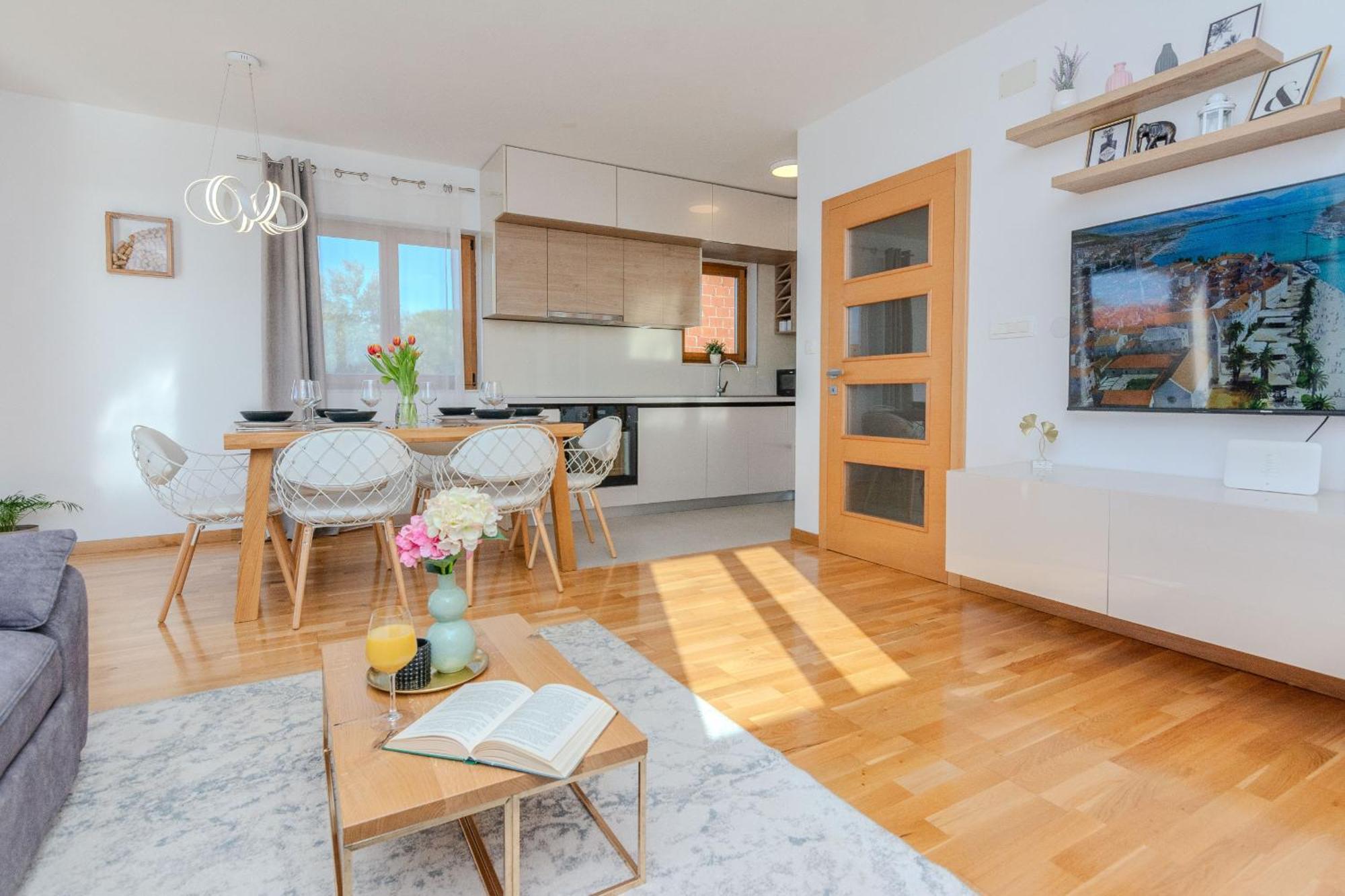 Holiday Home Lucy Pakostane Ngoại thất bức ảnh
