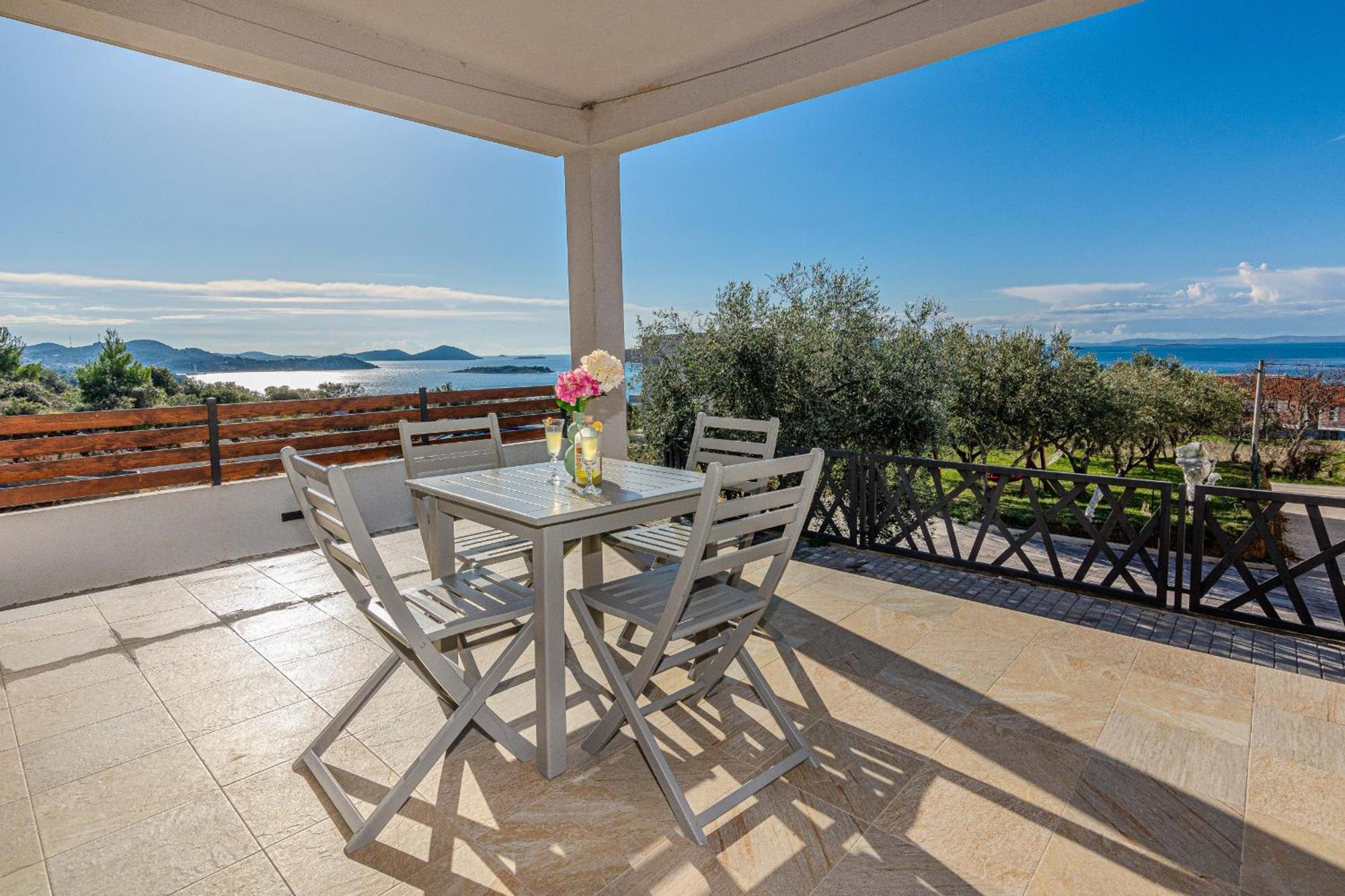 Holiday Home Lucy Pakostane Ngoại thất bức ảnh